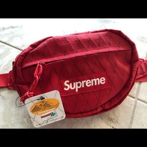 supreme fw18 waist bag/ fanny pack red